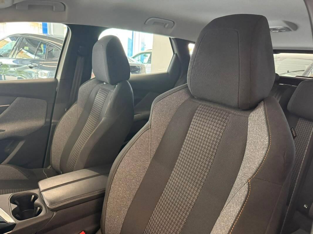 Peugeot 3008 II 1.5 bluehdi Active Pack s&s 130cv eat8