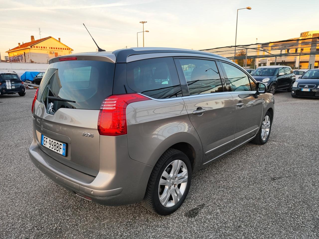 Peugeot 5008 2.0 HDi 150CV Business