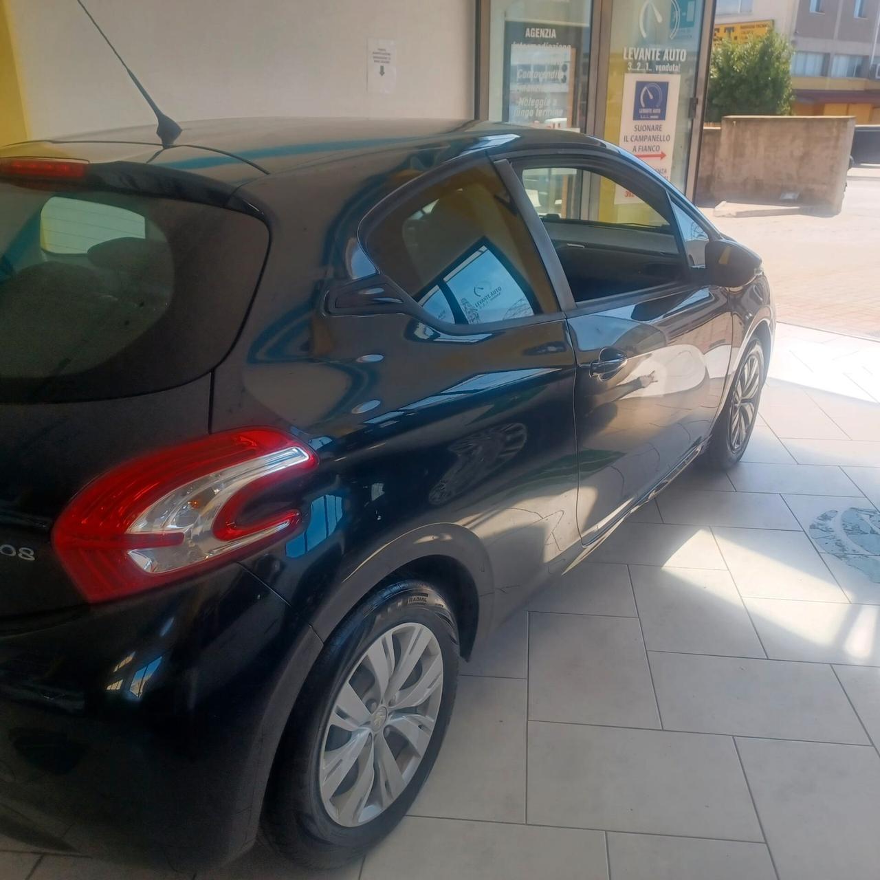 DISTRIBUZIONE FATTA NEOPATENTATI 208 1.0