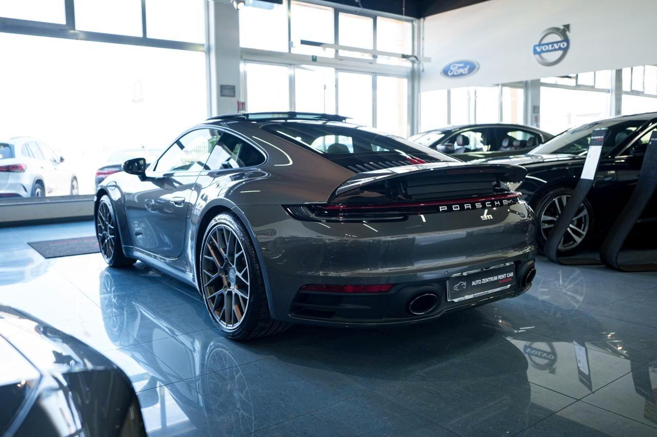 Porsche 911 Carrera