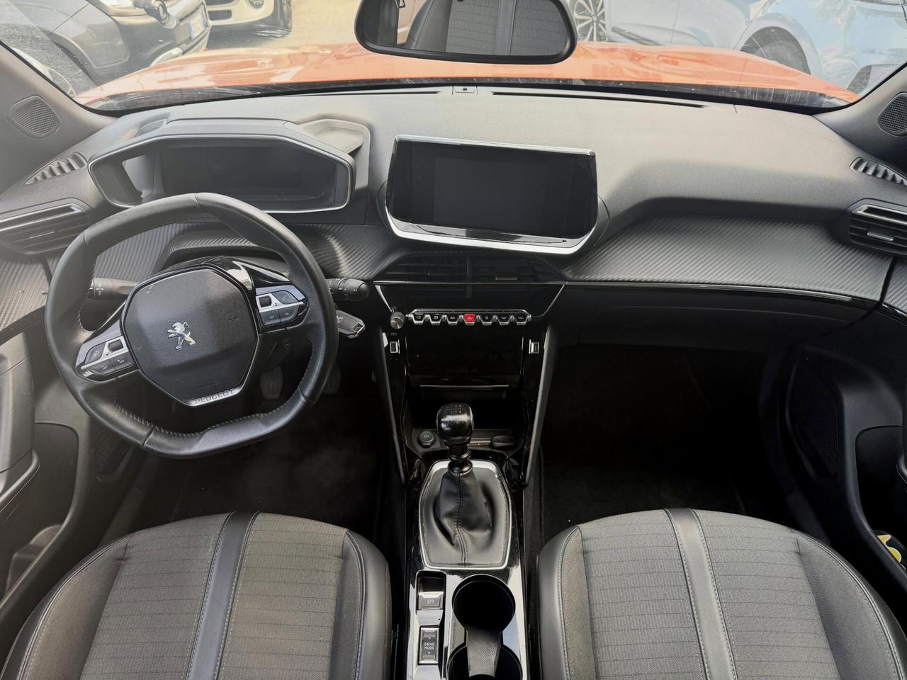 PEUGEOT 2008 1.2 PURETECH ALLURE