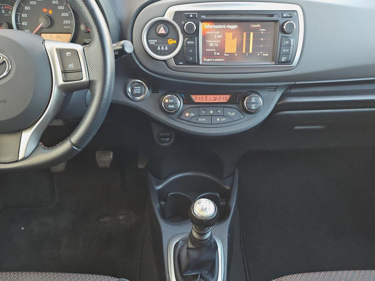 Toyota Yaris 1.4 D-4D 5 porte Trend SEDILI RISCALDABILI RETROCAMERA NAVI