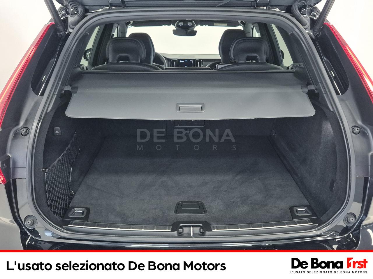 Volvo XC60 2.0 b4 plus dark awd auto