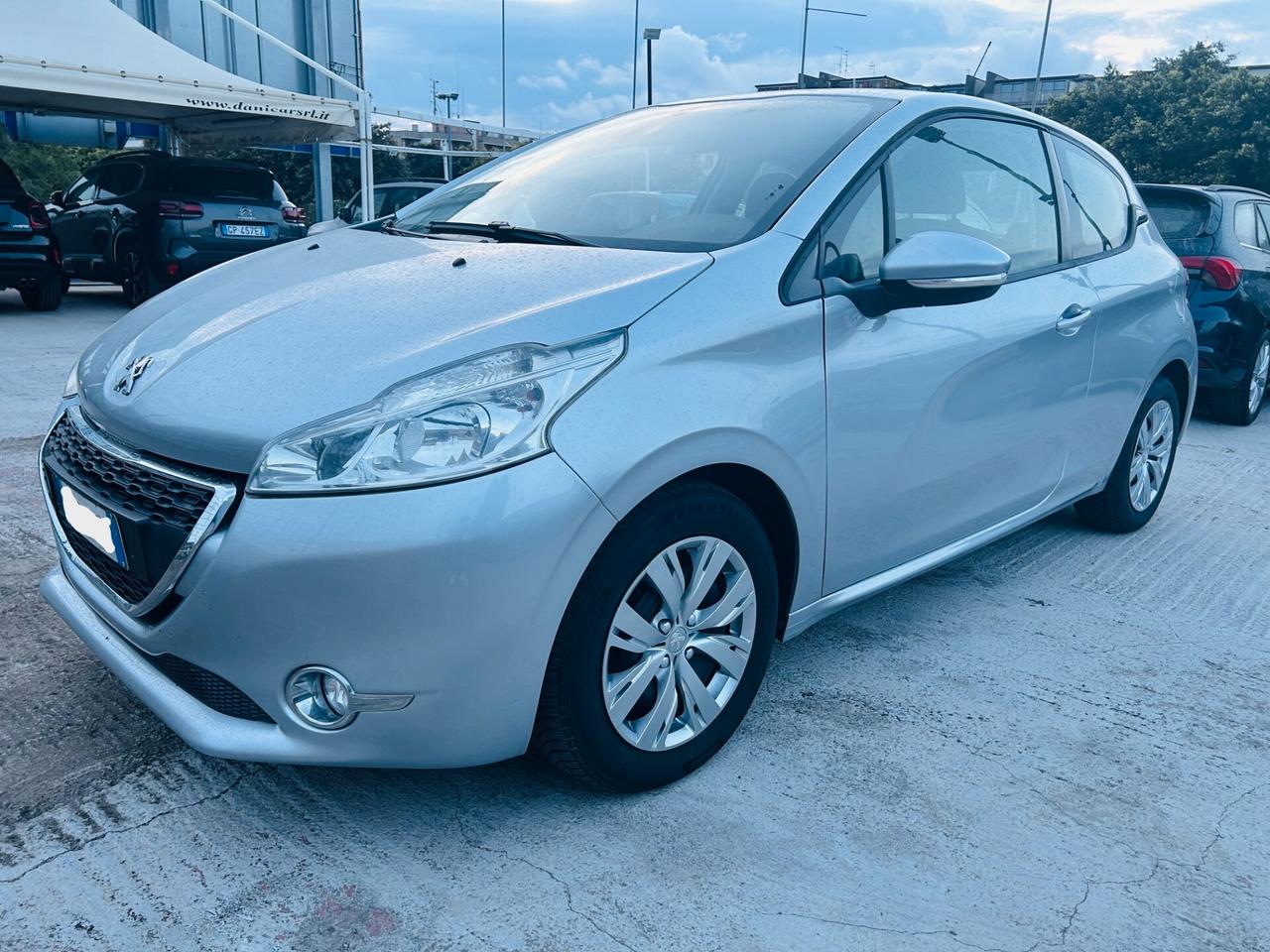 Peugeot 208 1.2 VTi 82 CV 3 porte Allure