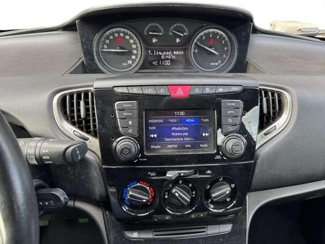 Lancia Ypsilon 1.0 firefly hybrid Gold s&s 70cv