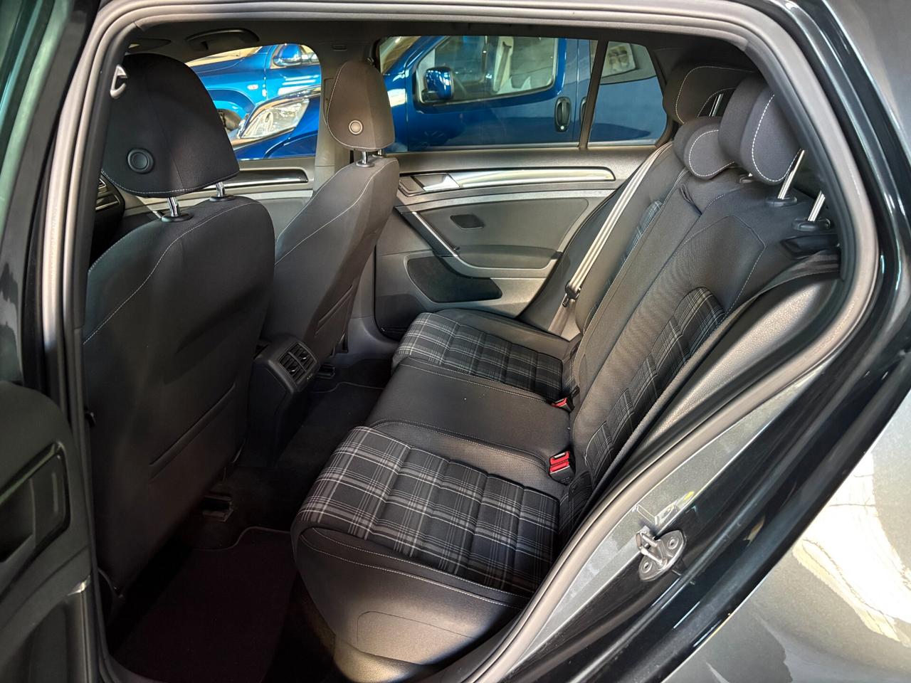 Volkswagen Golf GTD 2.0 TDI DSG 5 Porte Tetto Apribile