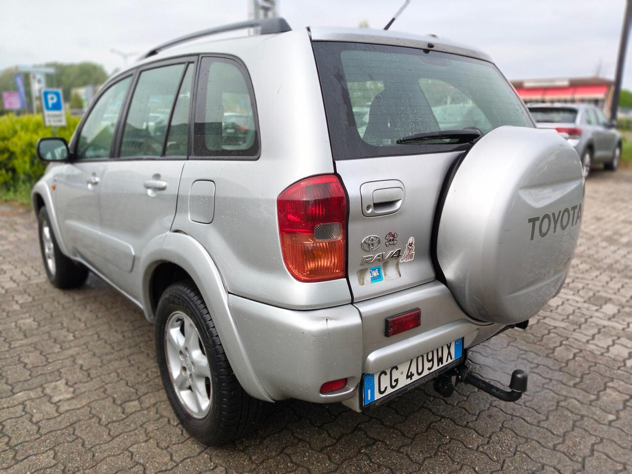Toyota RAV 4 2.0 D-4D 5p Sol + Gancio