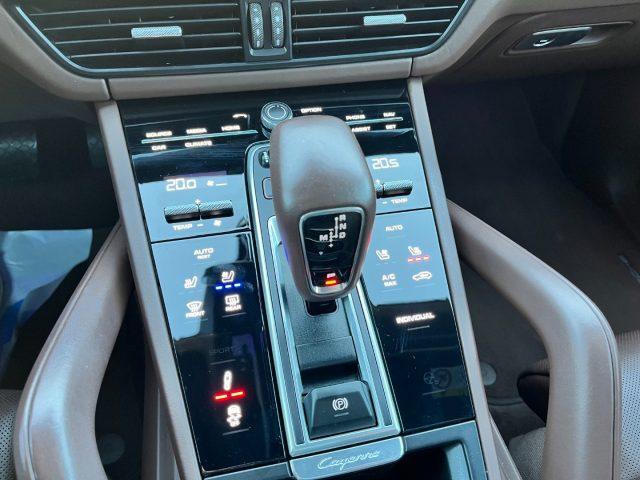 PORSCHE Cayenne 3.0 V6 E-Hybrid Platinum Edition *ASSE POST. STER