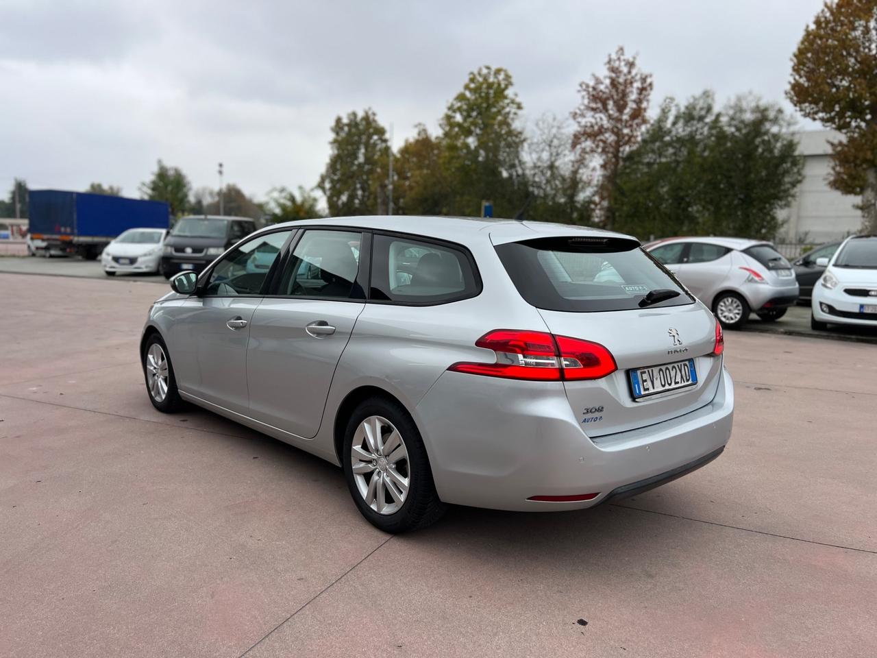 Peugeot 308 1.6 e-HDi 115 CV Stop&Start Active