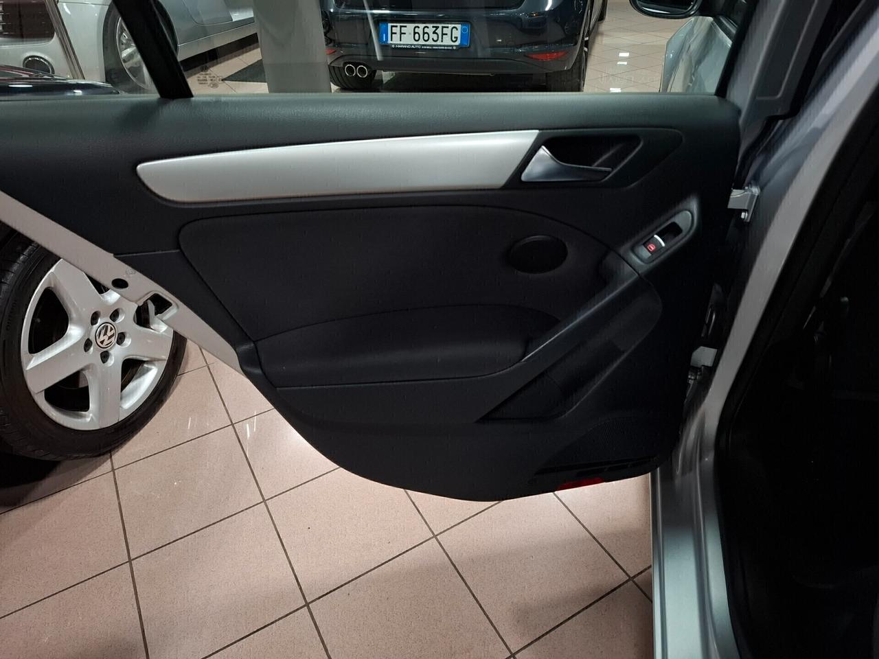 Volkswagen Golf 1.4 TSI DSG Highline Neopatentato