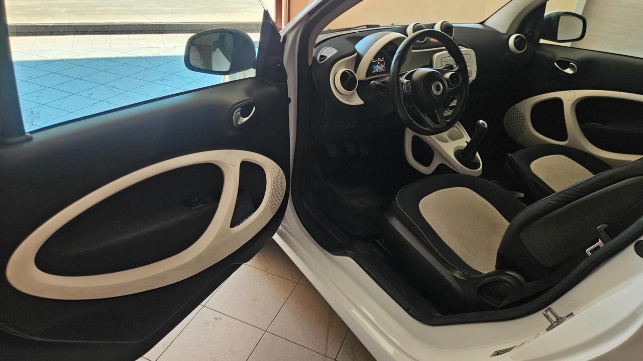 Smart ForTwo 1000 52 kW MHD coupé passion