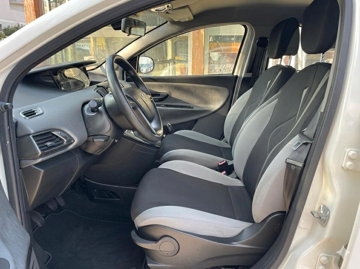LANCIA YPSILON 1.2 B - 2015