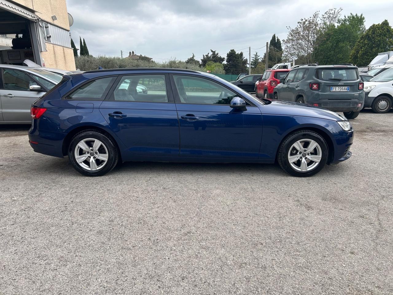 Audi A4 Avant 2.0 TDI 122 CV Euro6B