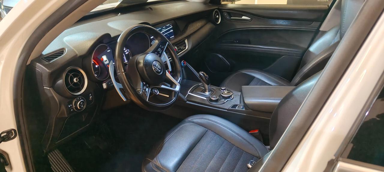 Alfa Romeo Stelvio 2.2 Turbodiesel 190 CV AT8 Q4 Super