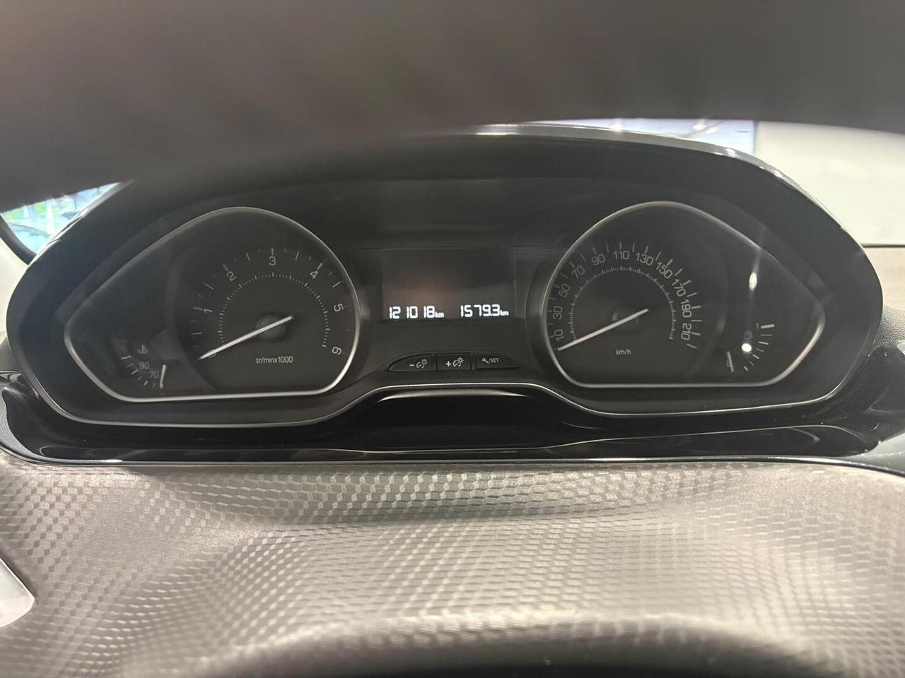 Peugeot 2008 1.6 bluehdi Allure 100cv my16