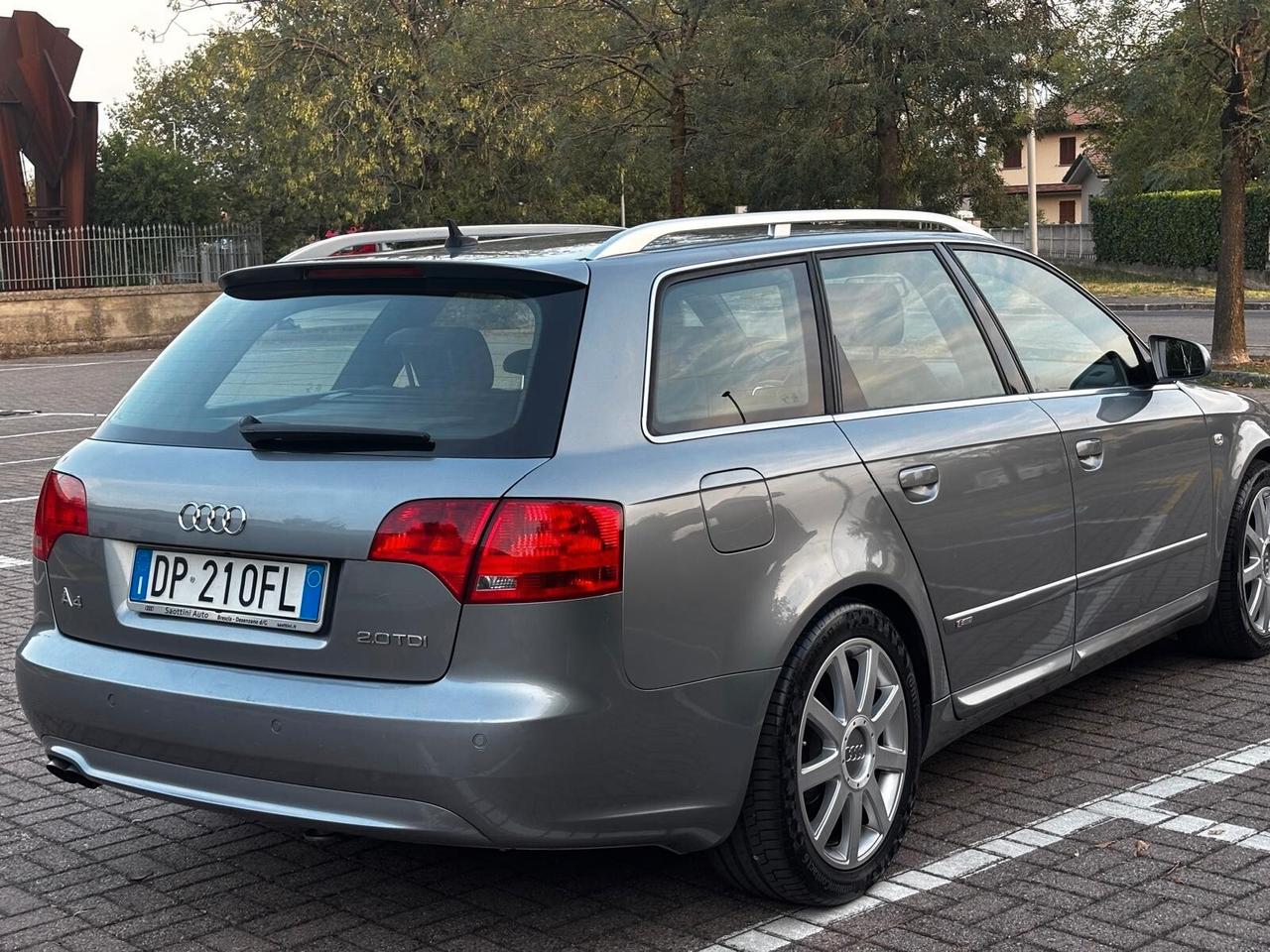 Audi A4 2.0 TDI 143CV F.AP. S-LINE..CELL 393 690 2051 WUATSAPP