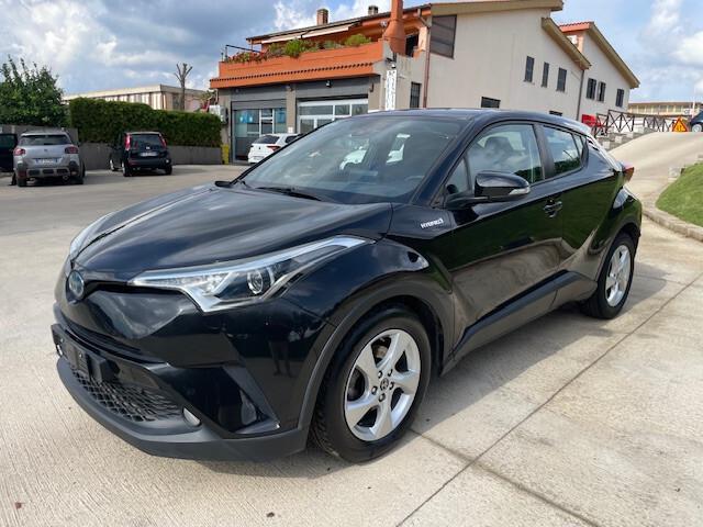Toyota C-HR 1.8 Hybrid E-CVT Business