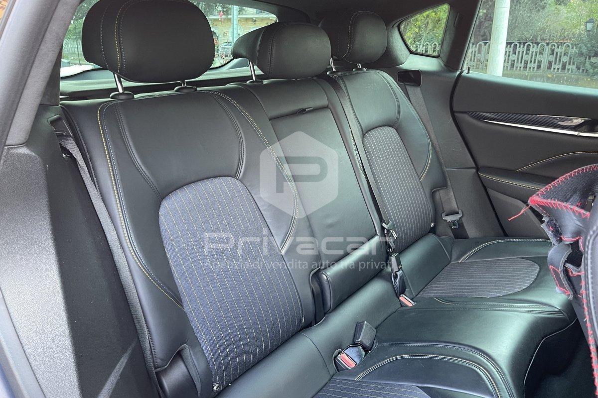 MASERATI Levante V8 580 CV AWD Trofeo