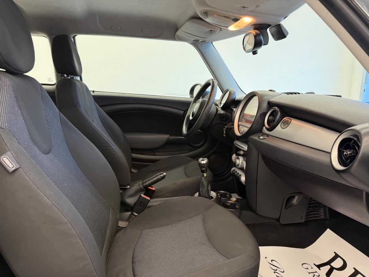 Mini 1.4 16V One ok neopatentati