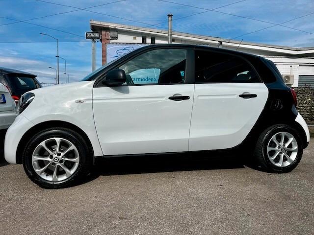 Smart ForFour 1.0 Youngster 71cv "CRUIECE C. / BLUETOOTH / S&S "