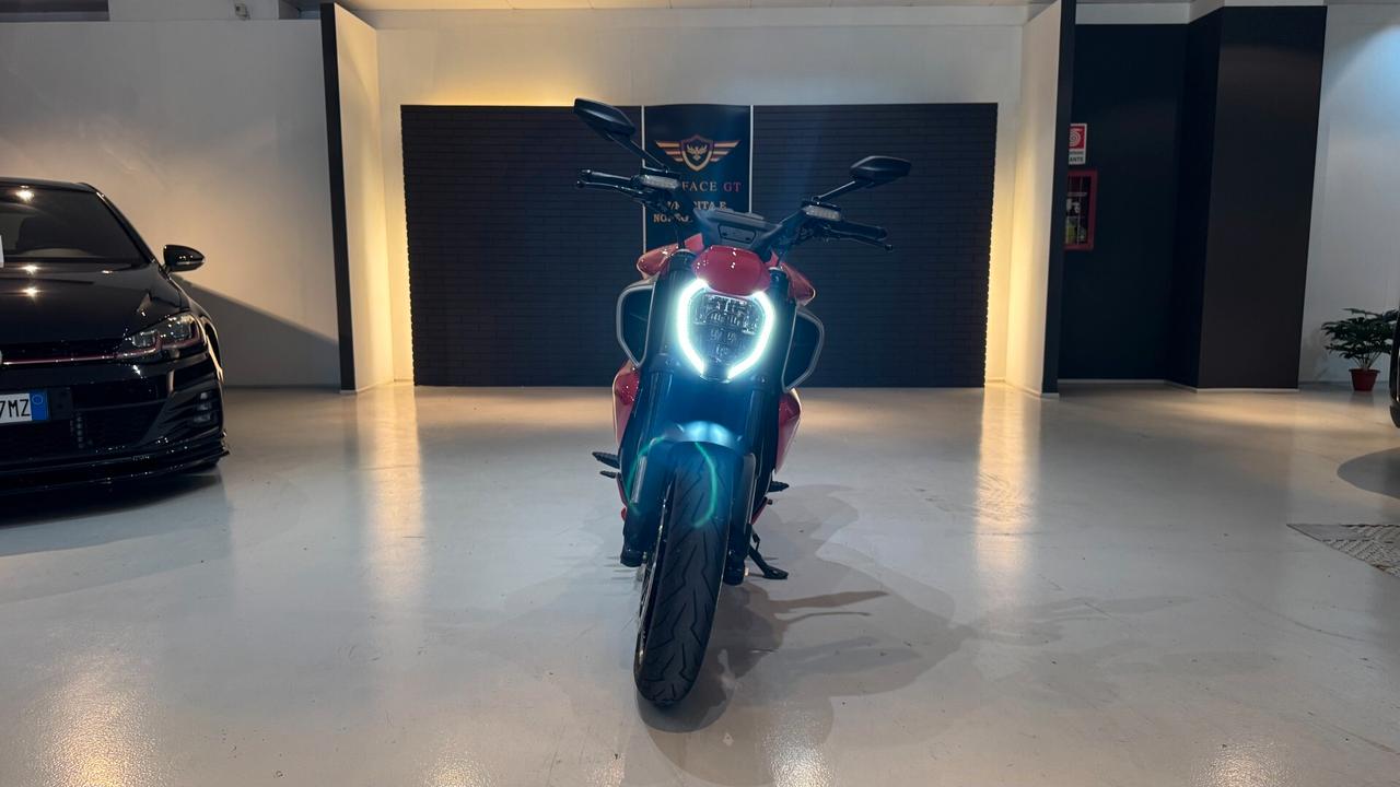 DUCATI DIAVEL V4 1.2B 168CV - 2024