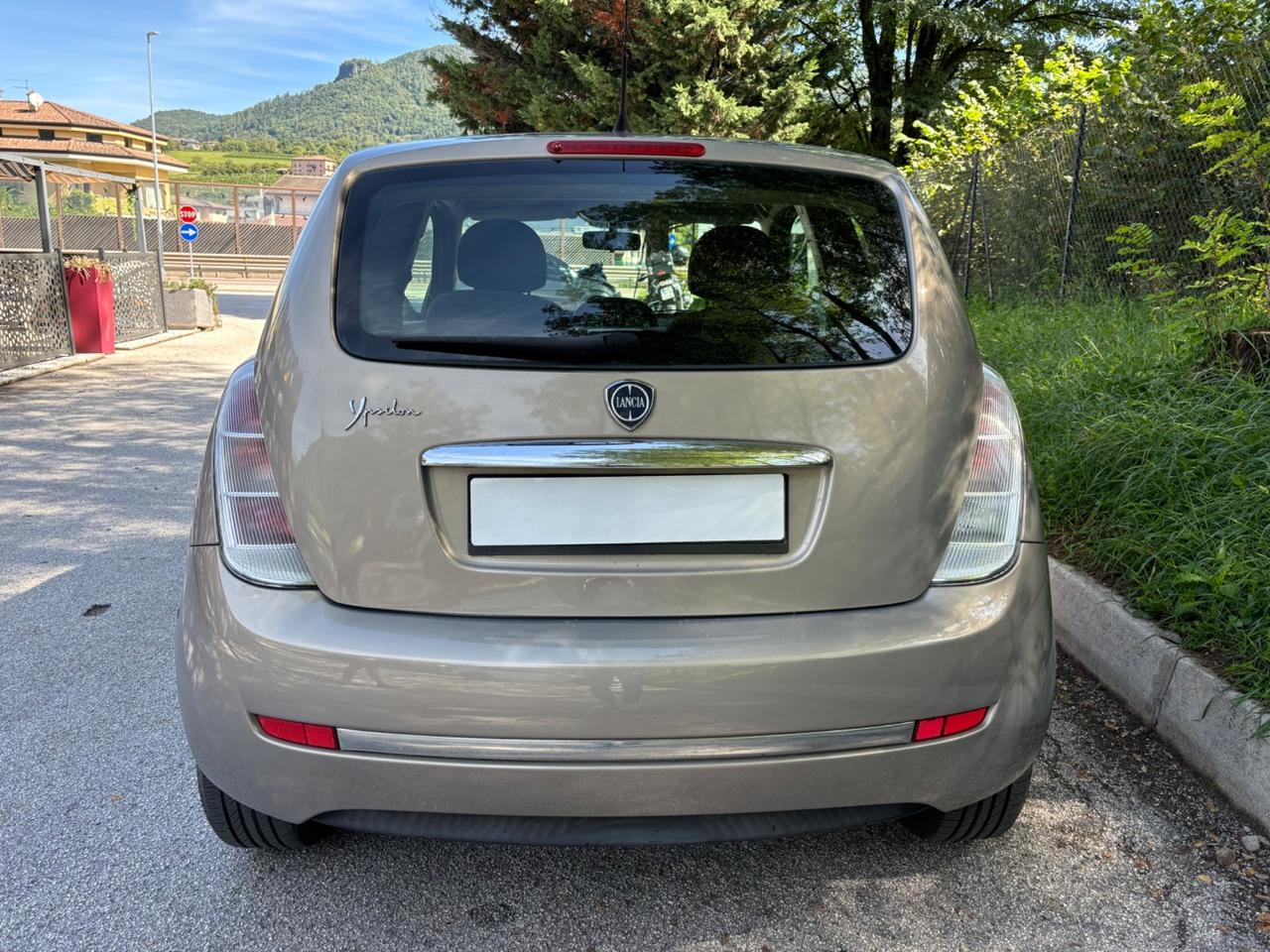Lancia Ypsilon 1.4 16V Platino NEOPATENTATI