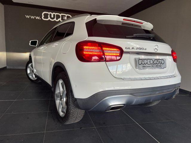 MERCEDES-BENZ GLA 200 d Automatic Sport