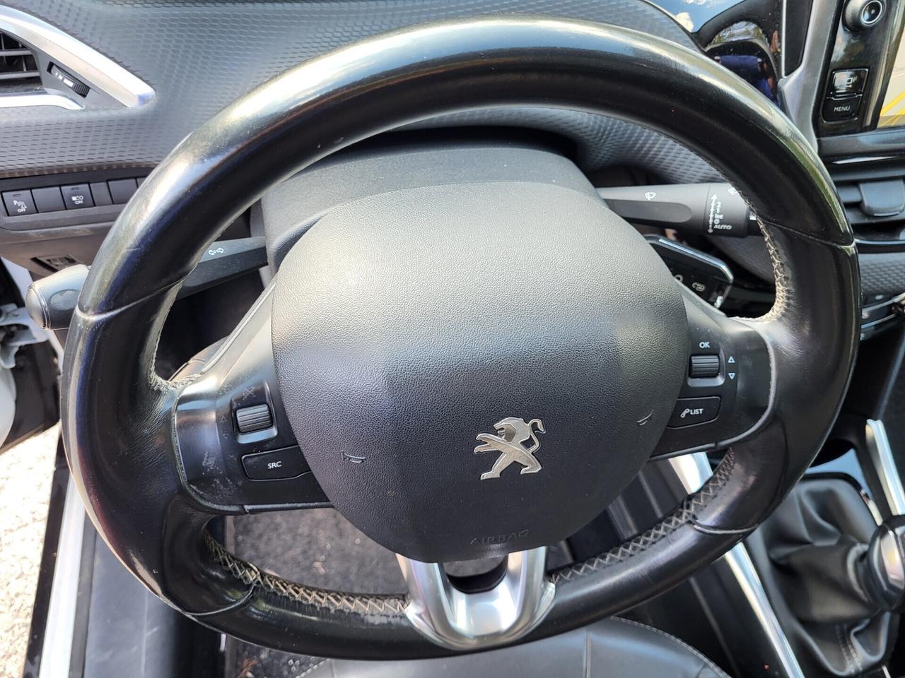PEUGEOT 2008 1,6 HDI-TETTO PANOR-NAVI-3 REVISIONI