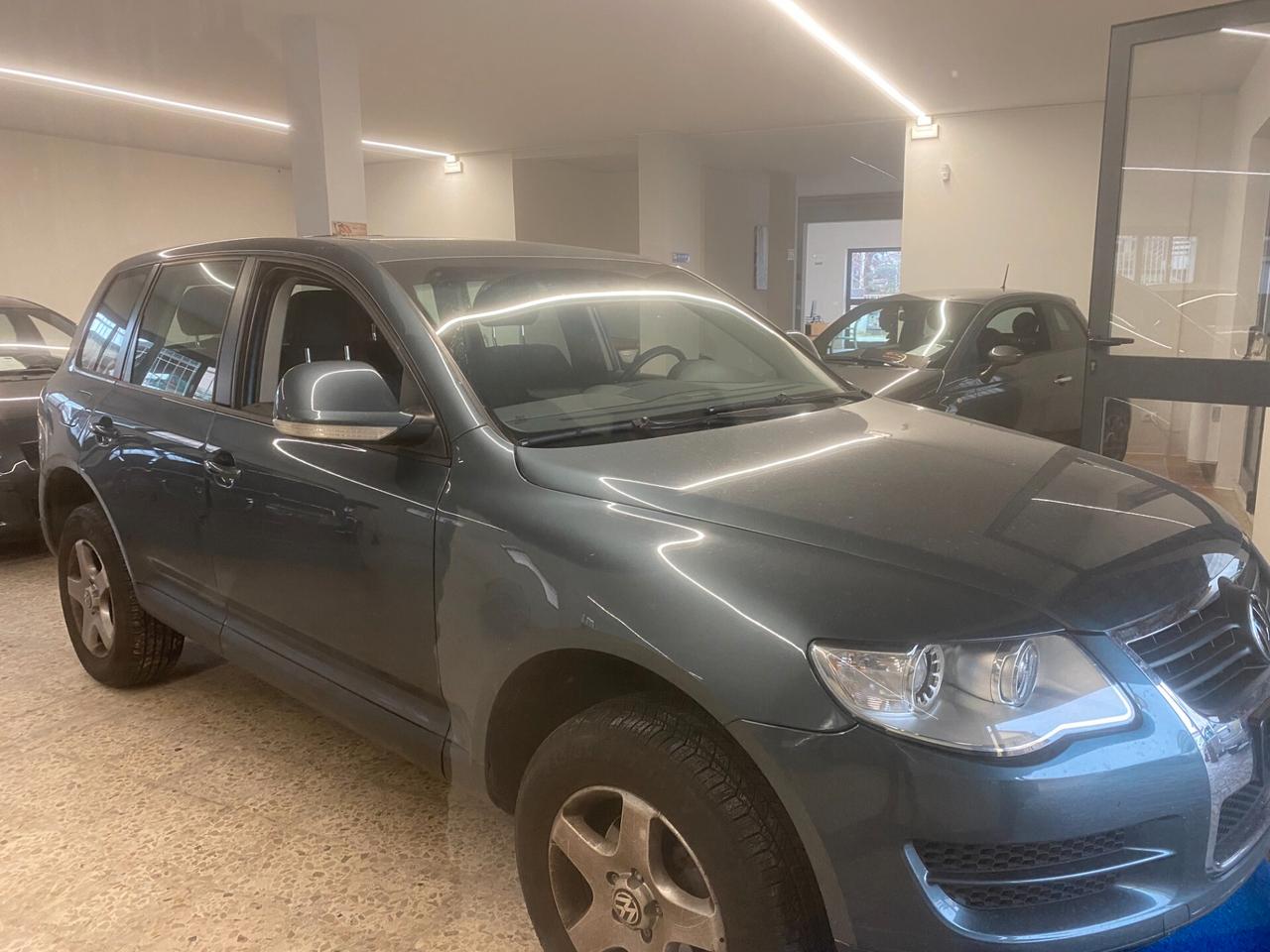 Volkswagen Touareg 2.5 R5 TDI DPF tiptronic Exclusive