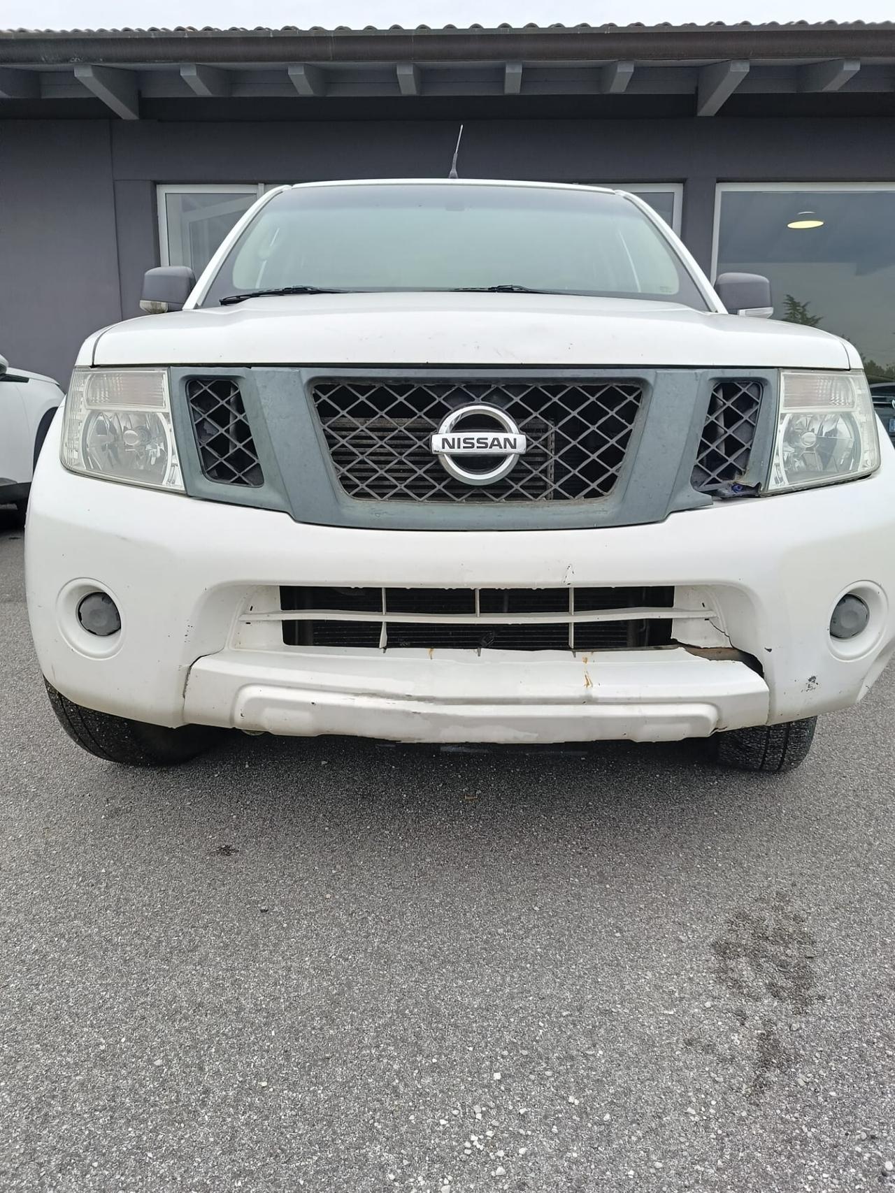 Nissan Navara 2.5 dCi 190CV 2 porte King Cab XE