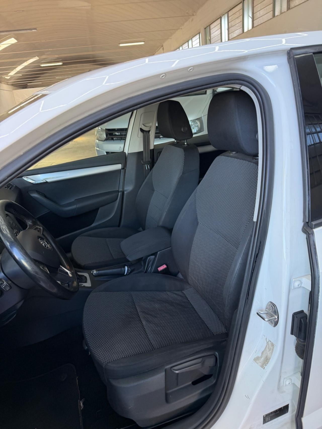 Skoda Octavia 1.6 TDI CR 105 CV DSG Ambition
