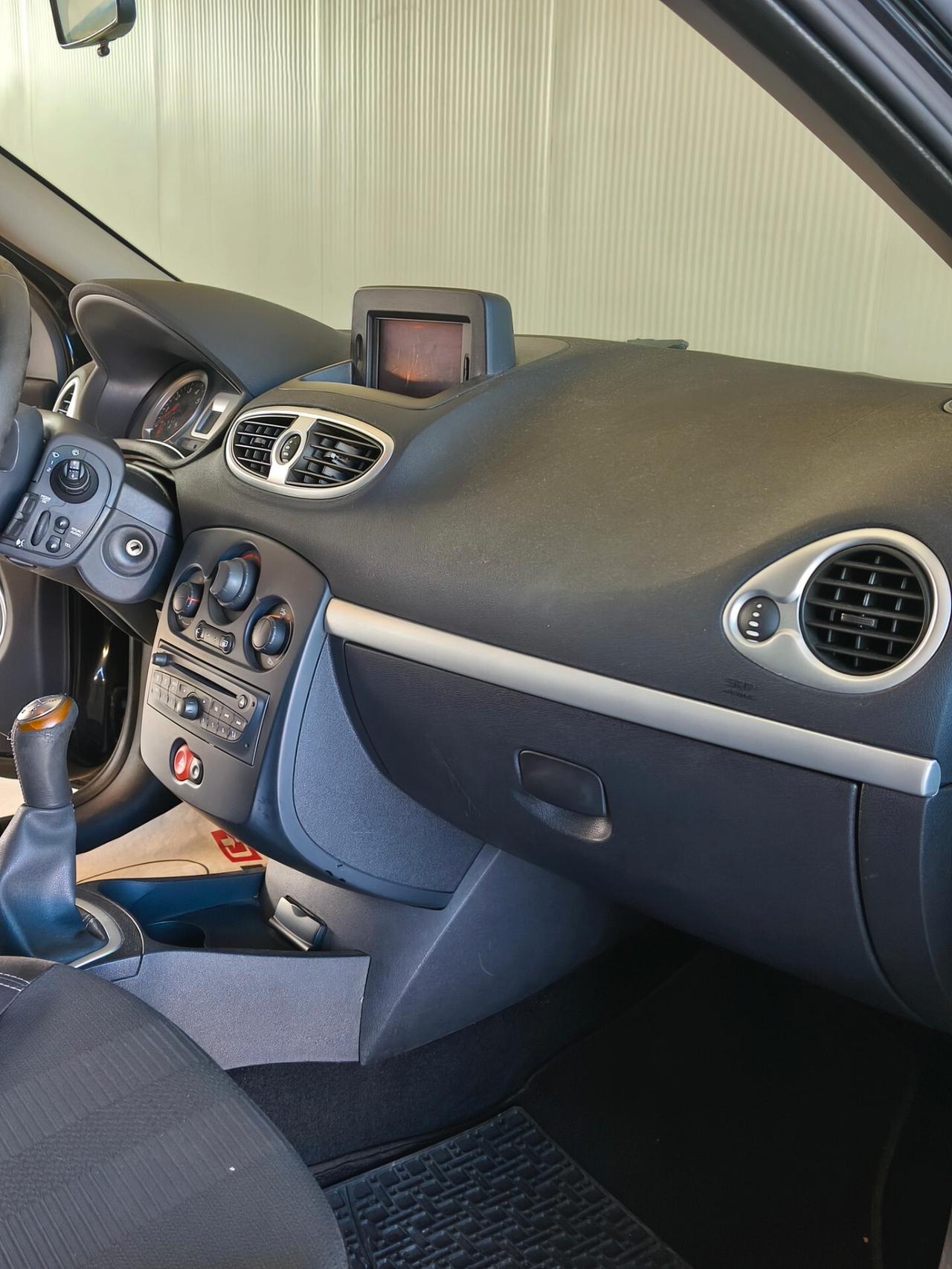 Renault Clio 1.2 16V 5 porte Dynamique