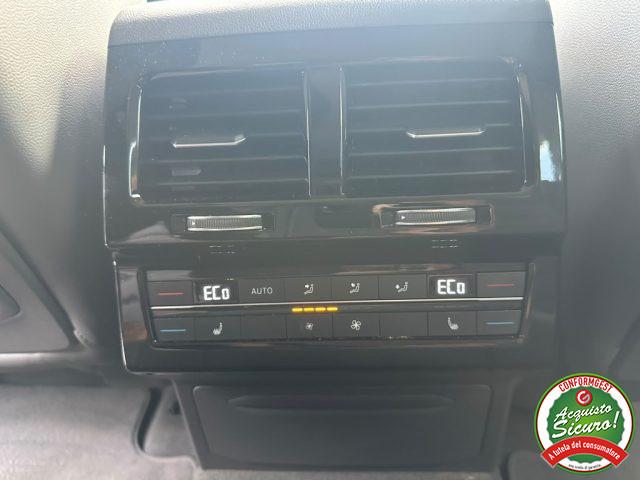 VOLKSWAGEN Touareg 3.0 V6 TDI SCR Atmosphere