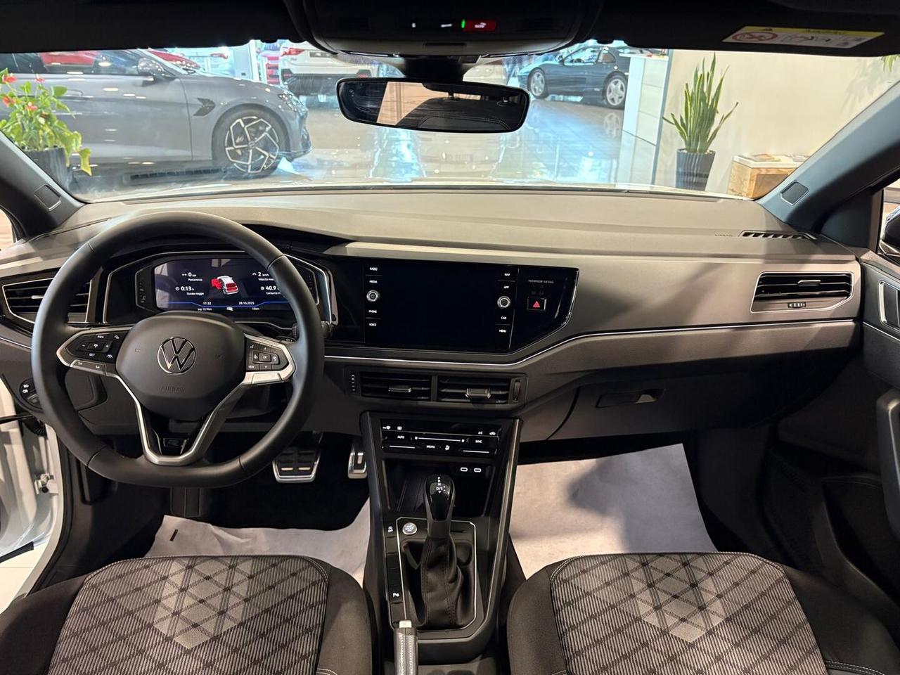 Volkswagen Taigo 1.0 tsi R-Line 115cv