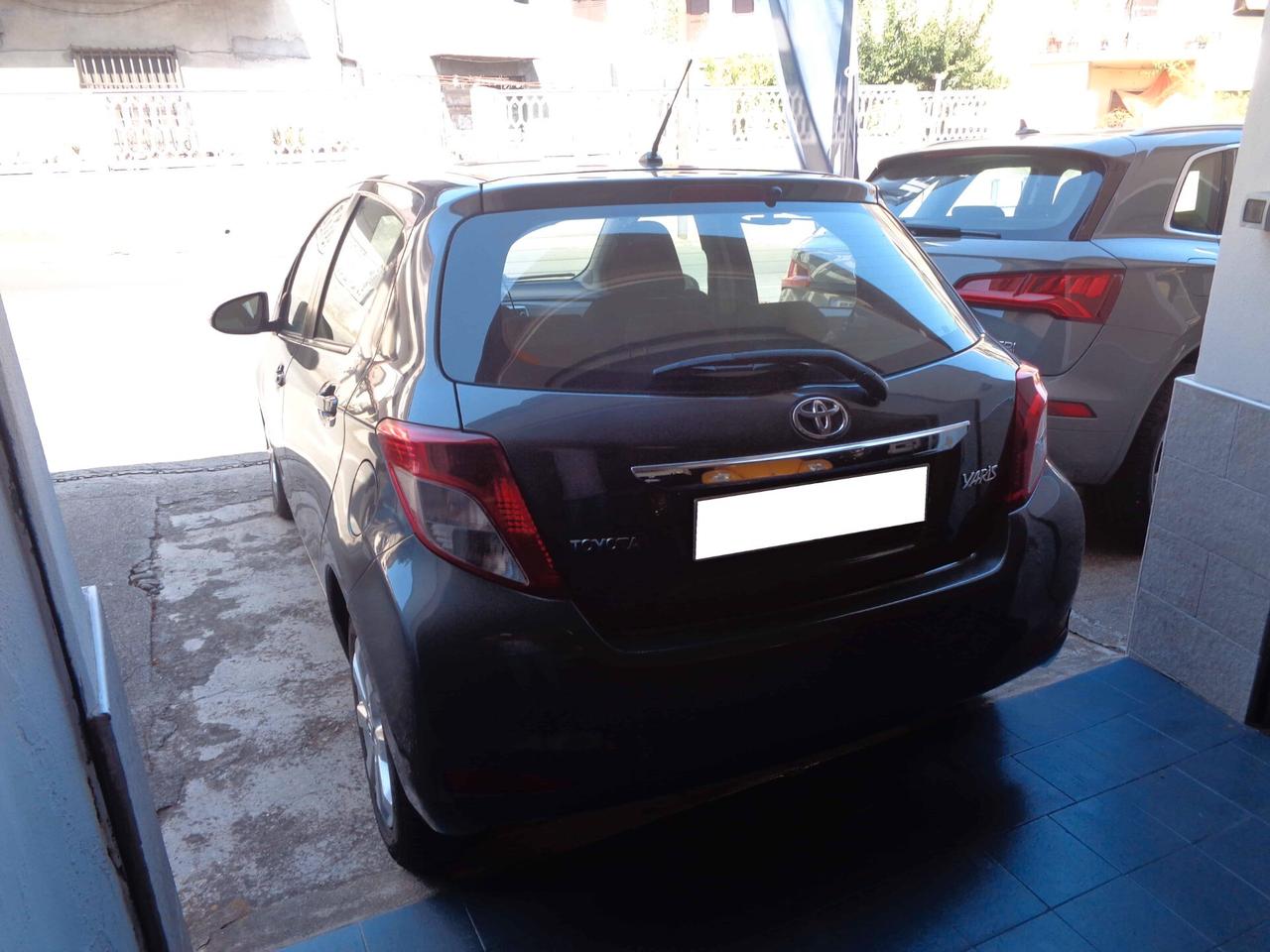 Toyota Yaris 1.4 D-4D Lounge M-MT (FINANZIABILE)