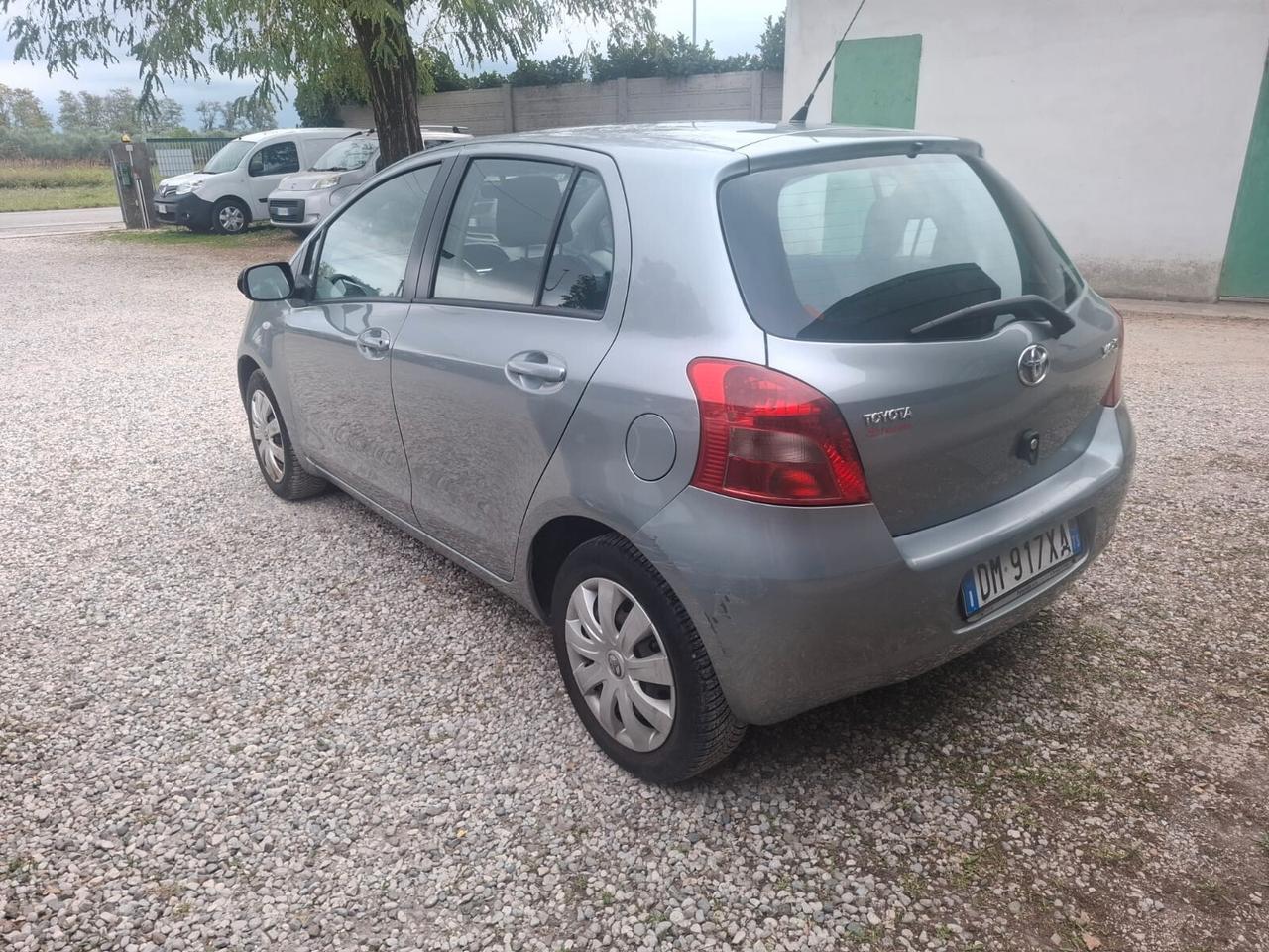 Toyota Yaris 1.3 5 porte Navi 87 Cv (64kw)