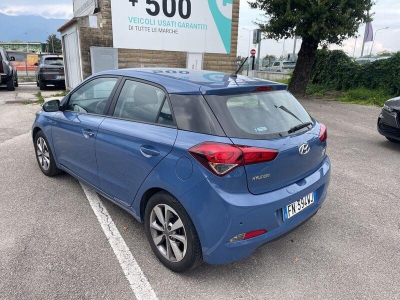 Hyundai i20 II 2015 5p 1.2 Login econext 84cv