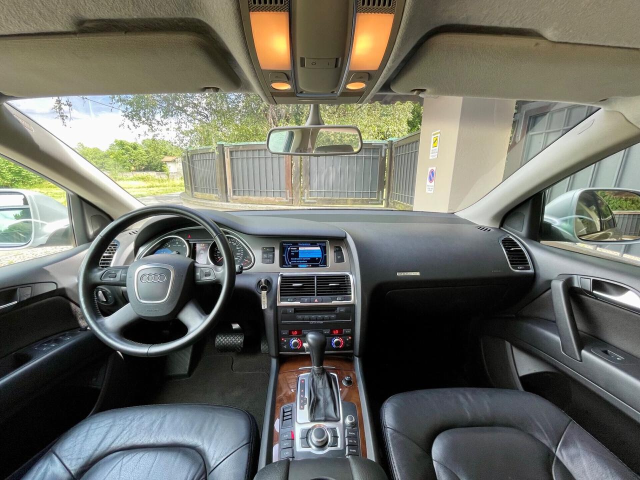 Audi Q7 3.0 V6 TDI 233CV quattro tiptronic *SOLO 122000 KM*
