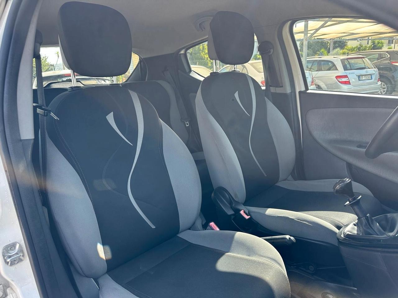 Lancia New Ypsilon 1.2 Benzina