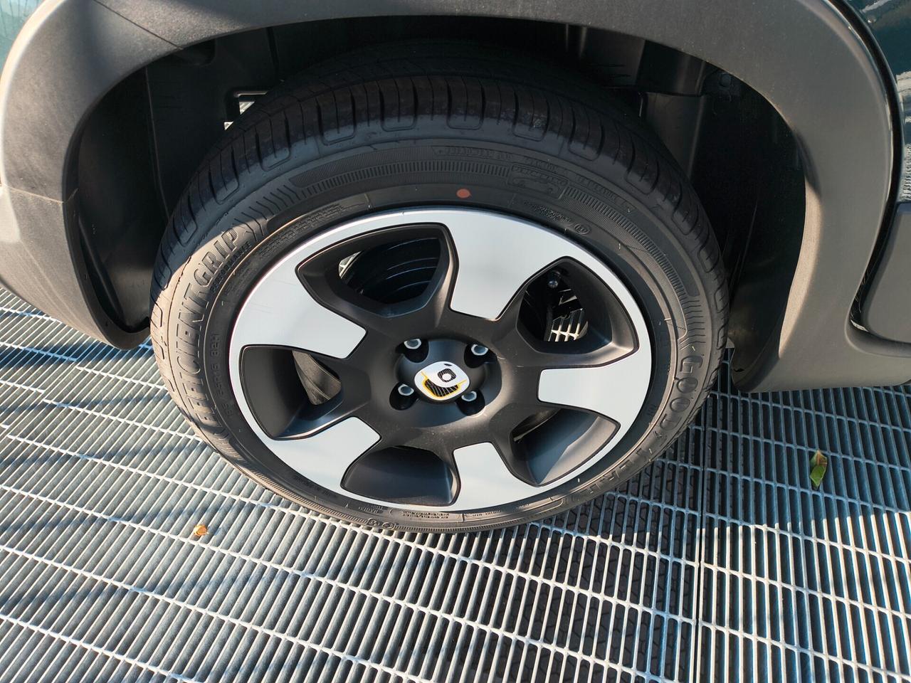 Fiat Panda 1.0 Hybrid Pandina