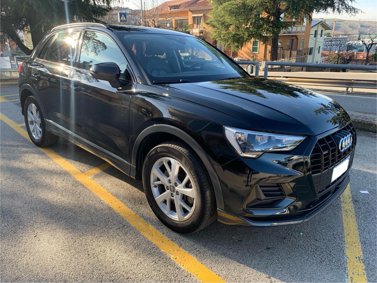 Audi Q3 40 TDI quattro S tronic Business Advanced