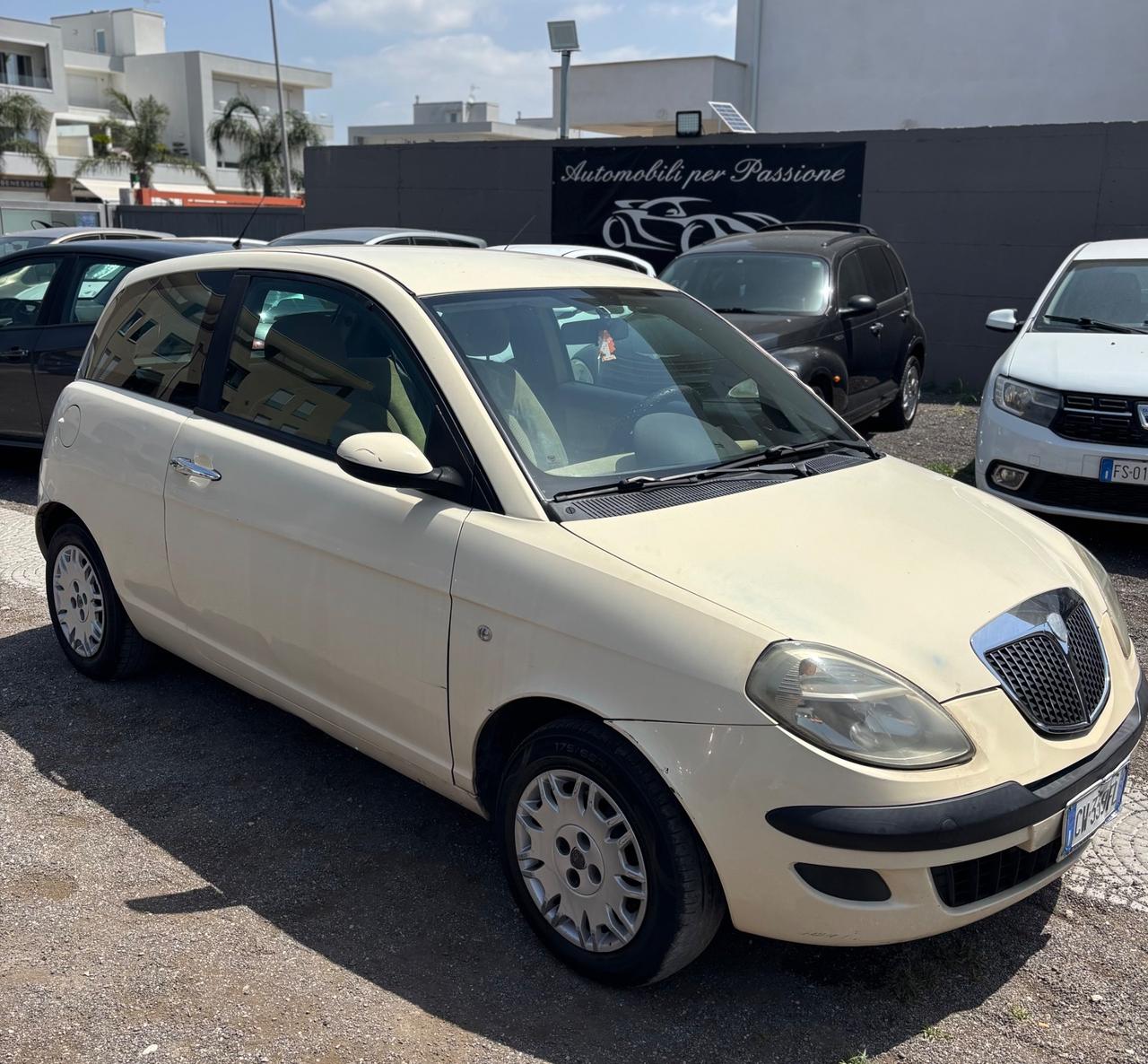 Lancia Ypsilon 1.2 Argento