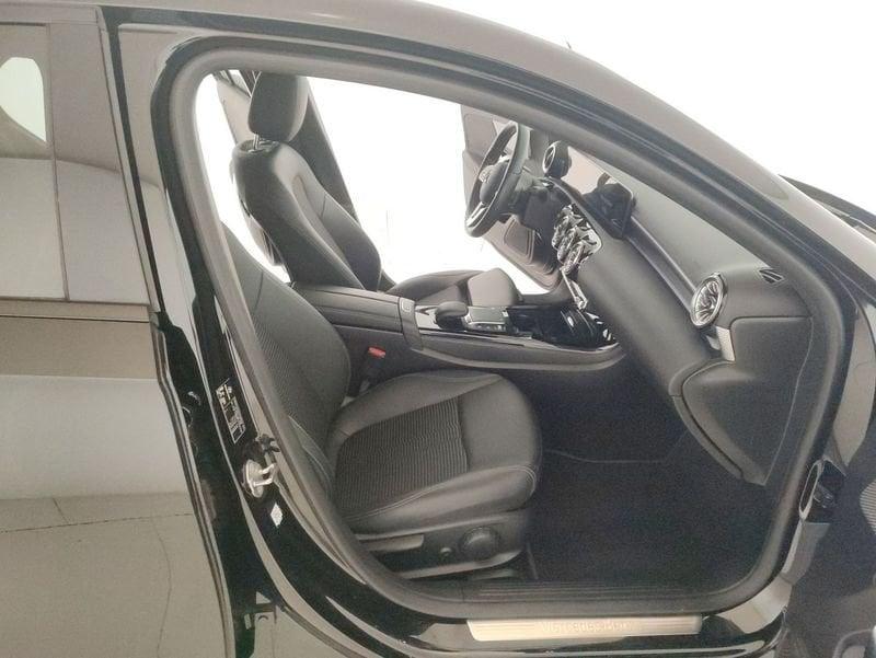 Mercedes-Benz Classe A A 180 d Sport Night edition auto