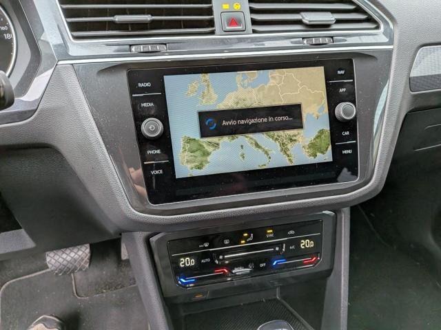VOLKSWAGEN Tiguan 2.0 TDI 150CV DSG Life Fari LED, Navi, ACC, Km cer