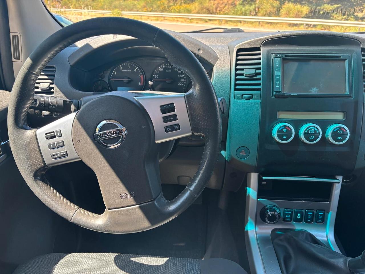 Nissan Navara 2.5 dCi 190CV Double Cab - 2015