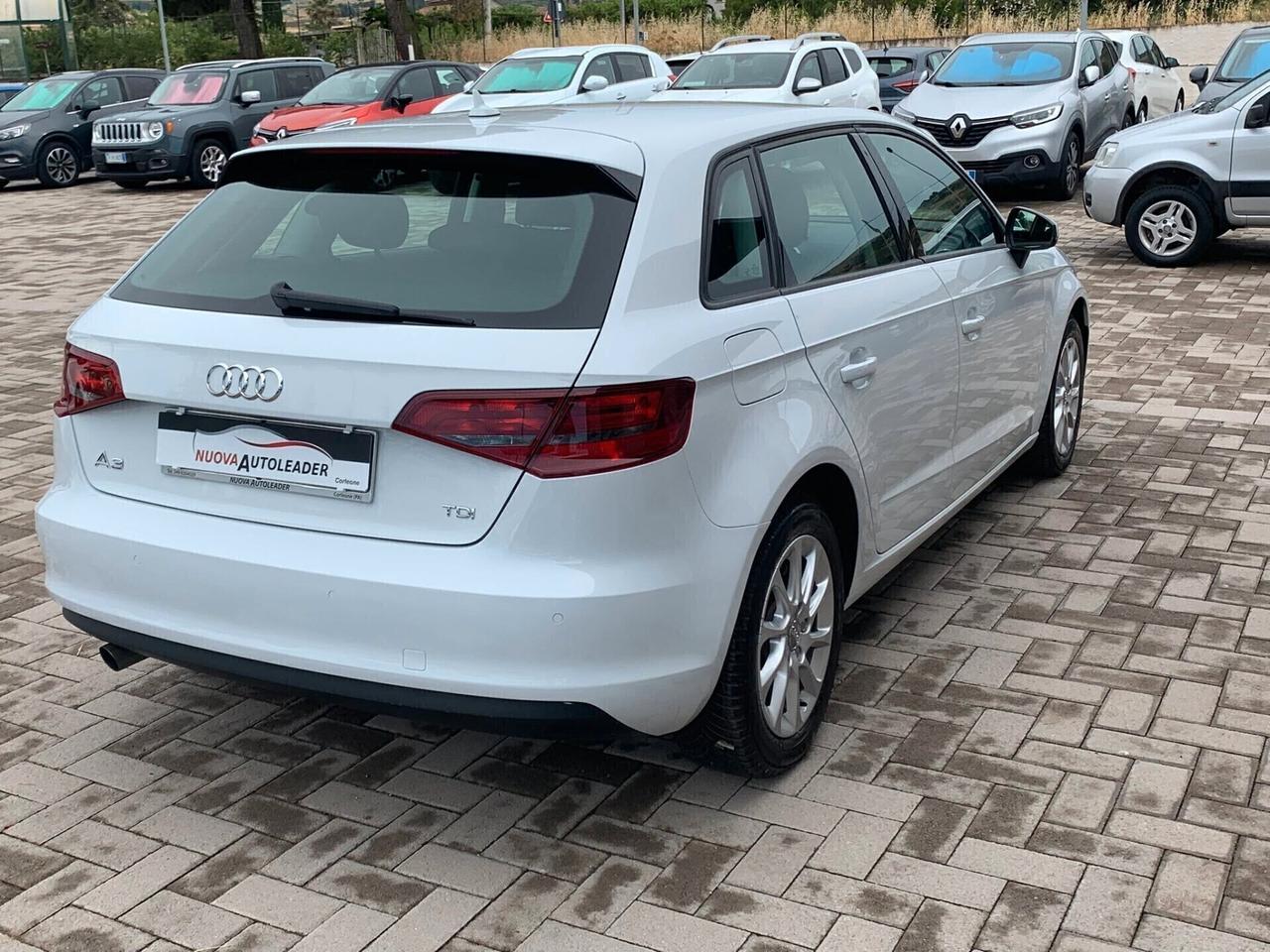 Audi A3 1.6 TDI 110 CV Attraction 2015