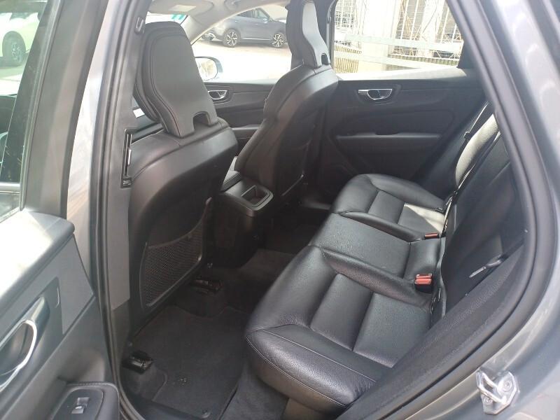 Volvo XC60 B4 (d) AWD Diesel Hybrid Geartronic Inscription