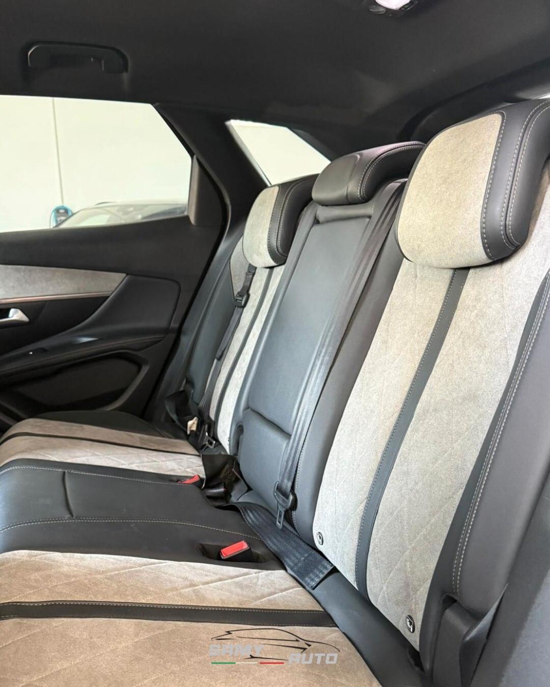 Peugeot 3008 Hybrid4 300 e-EAT8 GT