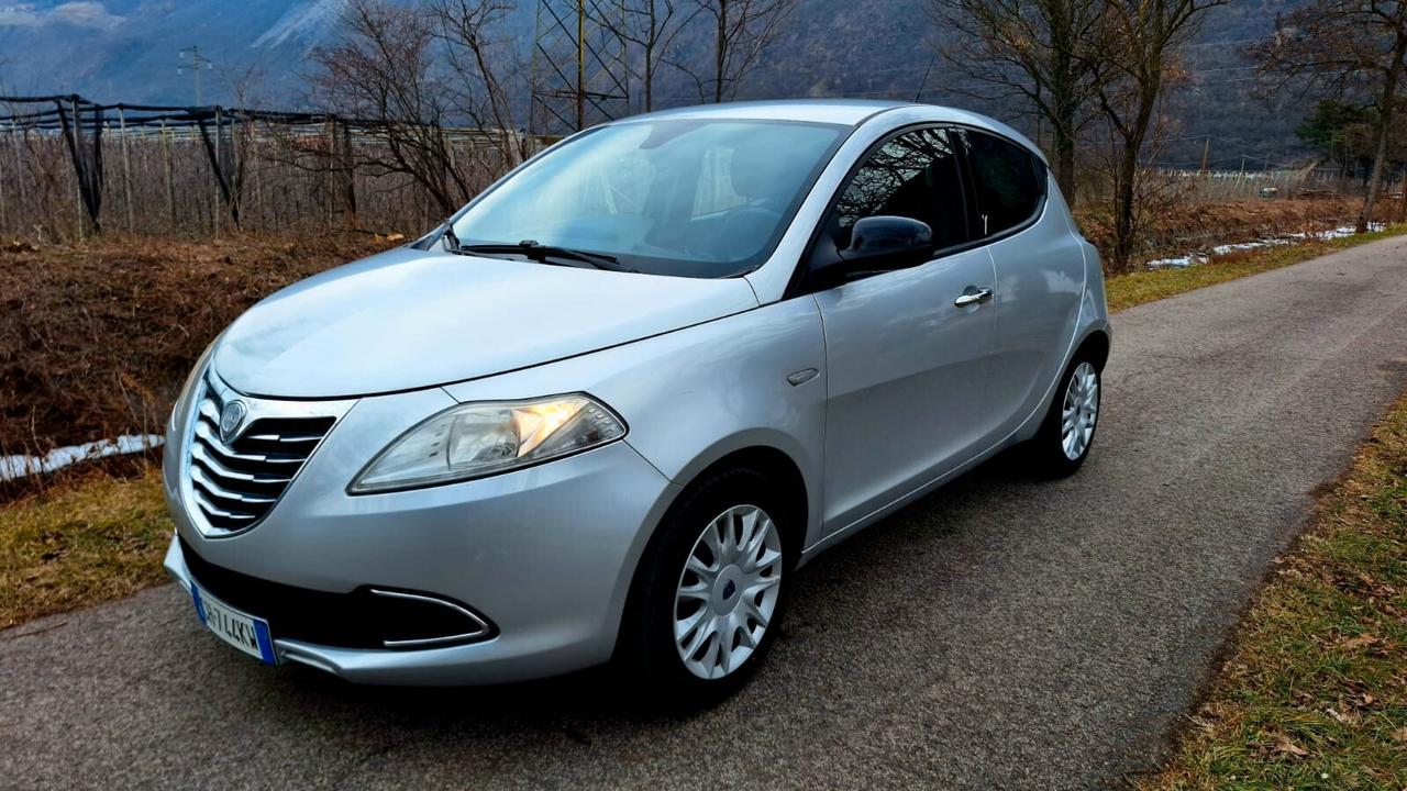 LANCIA YPSILON 1.3 MTJ GOLD NEOPATENTATI