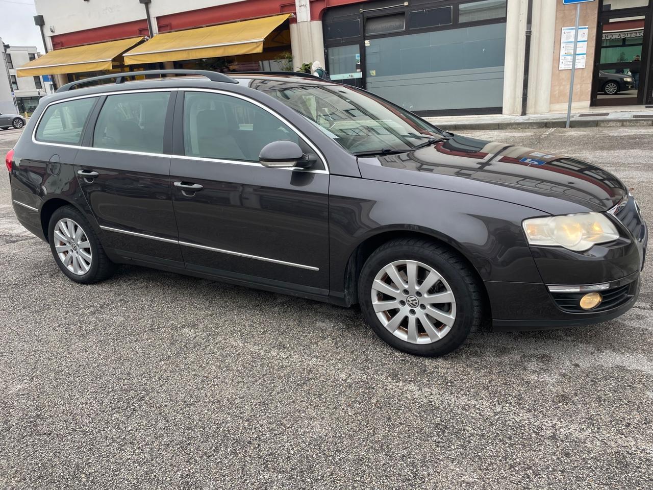 Volkswagen Passat 2.0 TDI . Highline €.2499